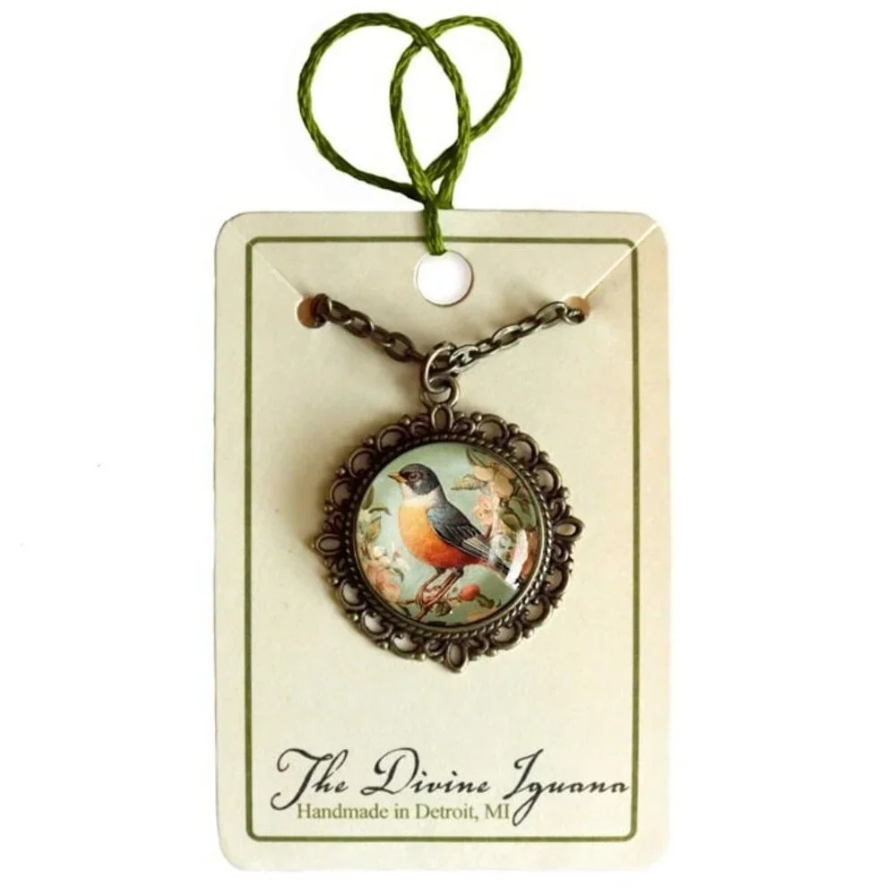 Vintage Robin Bird Necklace‎ - Cottage Core Ornate Pendant - Antique Jewelry